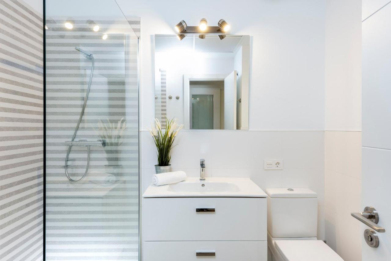דירות סביליה Deluxe Astoria Triana II Acogedor Y Tranquilo מראה חיצוני תמונה