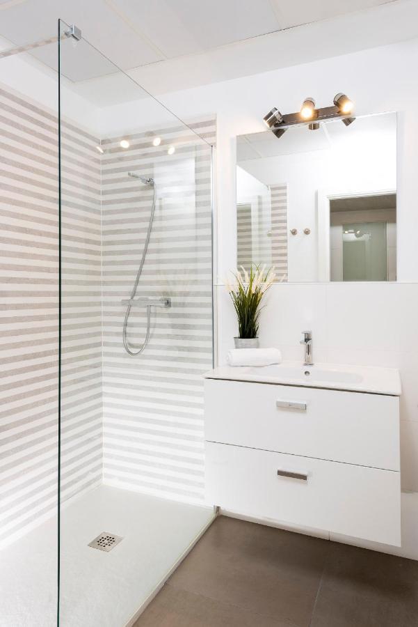 דירות סביליה Deluxe Astoria Triana II Acogedor Y Tranquilo מראה חיצוני תמונה